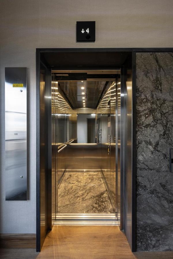 Livro Hotel Istanbul Exterior foto