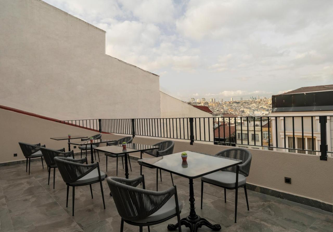 Livro Hotel Istanbul Exterior foto
