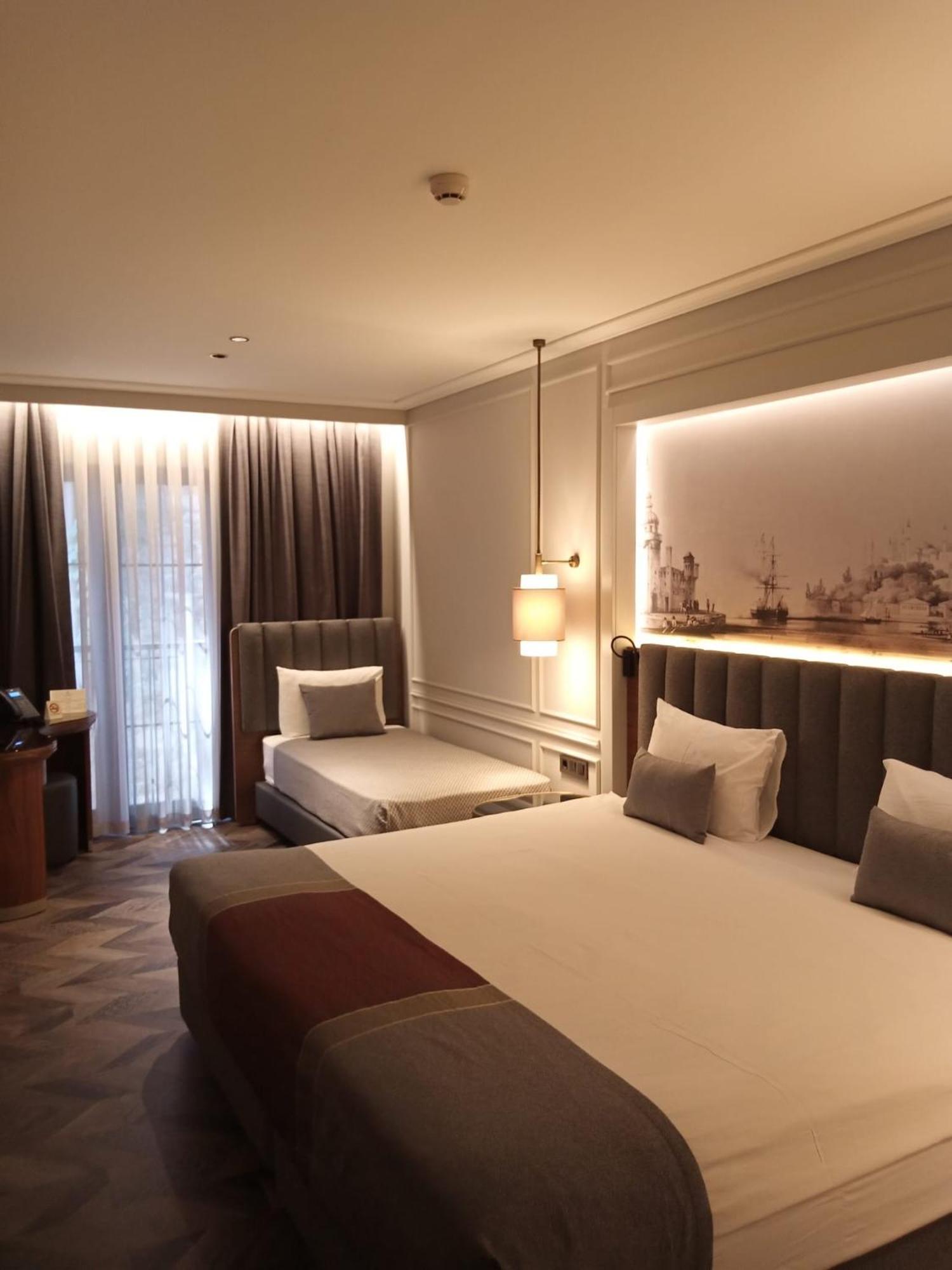 Livro Hotel Istanbul Exterior foto